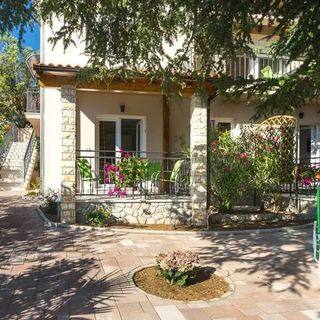 Apartmani Prestige Baška (3)