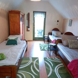 Pásti Pincék és Pihenőházak Cserépfalu (5)