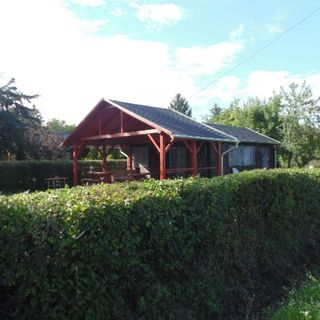 Siófok 3 Szobás Faház Nyaraló (4)