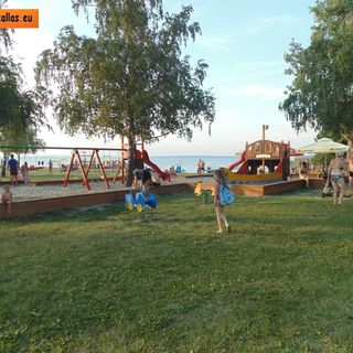 Siófok 3 Szobás Faház Nyaraló (3)