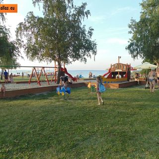 Siófok 3 Szobás Faház Nyaraló (3)