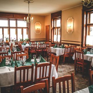 Borostyánkert Étterem és Vendégház Sitke (2)