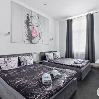 Hostel 70s and Queen Apartments Kraków (4)