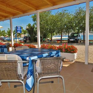 Pansion Delfin Starigrad (4)