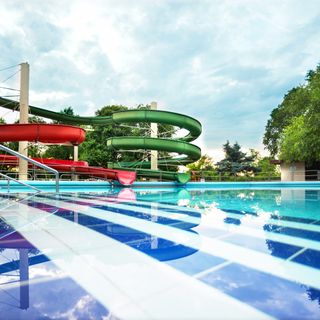 Hajdúnánási Gyógyfürdő-Korona Ház (3)