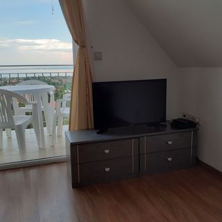 Csikor Apartman Csopak (4)
