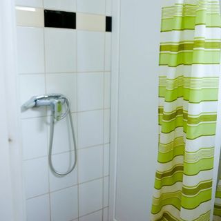 Sulyom Ifjúsági Szálló Géberjén (3)