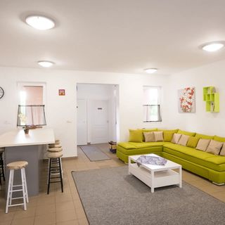 Sulyom Ifjúsági Szálló Géberjén (5)