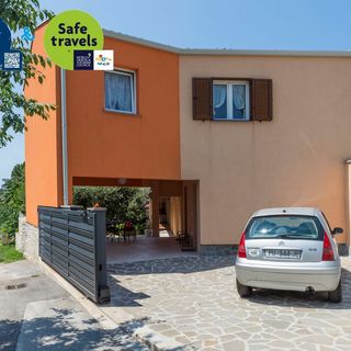 Apartments Petra near beach Pula (4)