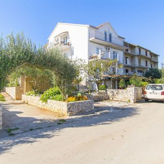 Apartments Irena Tkon (2)