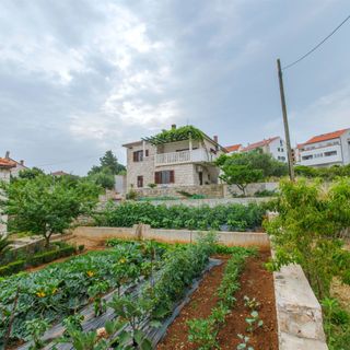 Apartments Irena Postira (4)