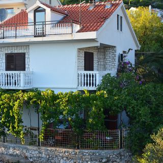 Apartments Ćosić Igrane (5)