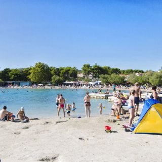 Apartments and Rooms On the Beach Vodice (3)