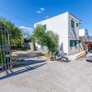 Apartment Neven Slatine (5)