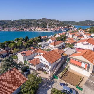 Apartments Snježana Tisno (2)