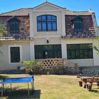 Keleti Kúria Neszmély (2)