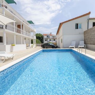 Apartments Mila Family & Pool Tribunj (4)