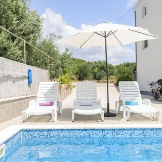 Apartments Mila Family & Pool Tribunj (5)