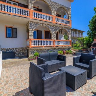 Apartments Albina Lopar (3)