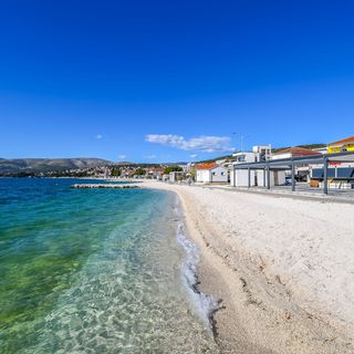 Apartments MERI Okrug Gornji (3)