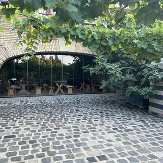 Buzál-Mórocza Pincészet és Szálláshely Etyek (5)