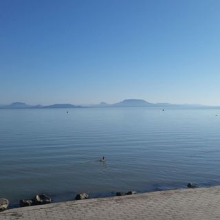 Boglárka és Levente Vízparti Apartmanok Balatonmáriafürdő (4)