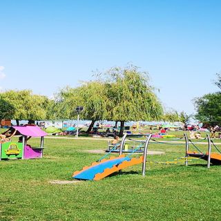 Boglárka és Levente Vízparti Apartmanok Balatonmáriafürdő (5)