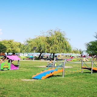 Boglárka és Levente Vízparti Apartmanok Balatonmáriafürdő (5)