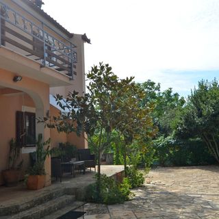 Apartments Josip Pavicini (4)