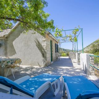 House Sv. Lovre Postira (2)