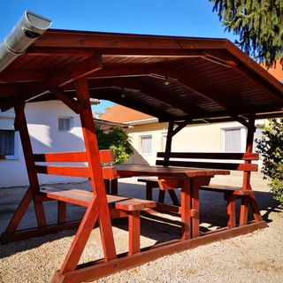 Bence Apartman Balatonboglár (2)