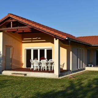 Helka Apartman Balatonvilágos (2)