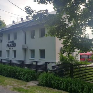 Kid Familia Panzió*** Balatonszárszó (2)