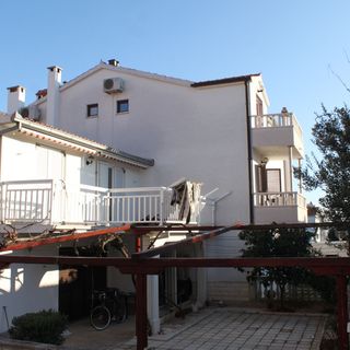 Apartmanok Parkolóhellyel Okrug Gornji, Ciovo - 7546 Okrug Gornji (3)