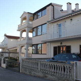 Apartmanok Parkolóhellyel Okrug Gornji, Ciovo - 7546 Okrug Gornji (2)