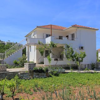 Apartmanok A Tenger Mellett Vinisce, Trogir - 11029 Vinišće (2)