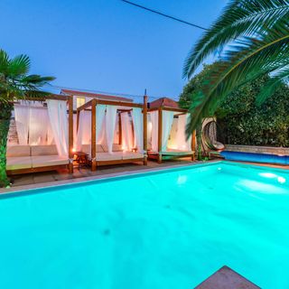 Apartmanok és Szobák Medencével Sukosan, Zadar - 5906 Sukošan (3)