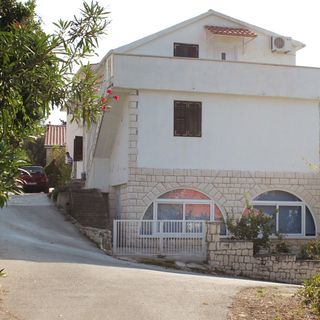 Apartmanok Parkolóhellyel Sutivan, Brac - 5629 Sutivan (3)