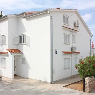 Apartments With Parking Space Barbat Rab - 4962 (3)
