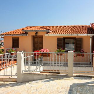 Apartmanok Parkolóhellyel Sutivan, Brac - 745 Sutivan (4)
