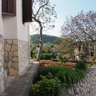 Apartmanok és Szobák Parkolóhellyel Vrbnik, Krk - 5301 Vrbnik (5)