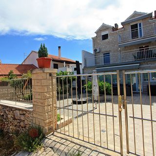 Apartmanok Internet Hozzáféréssel Supetar, Brac - 5665 Supetar (5)