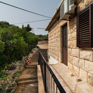 Apartmanok Parkolóhellyel Splitska, Brac - 2867 Splitska (5)