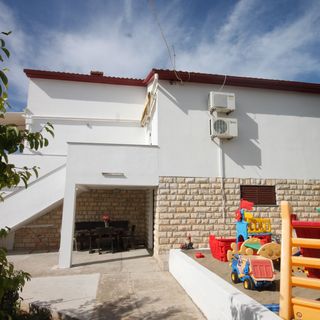 Családi Apartmanok A Tenger Mellett Preko, Ugljan - 8232 Preko (4)