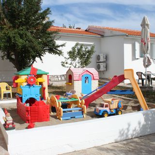 Családi Apartmanok A Tenger Mellett Preko, Ugljan - 8232 Preko (5)