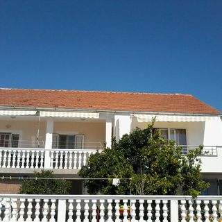 Apartmanok Parkolóhellyel Vinisce, Trogir - 12248 Vinišće (2)