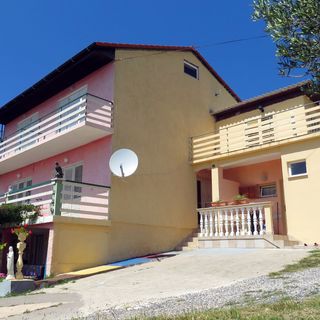 Apartmanok Családok Részére Medencével Barbat, Rab - 4988 Barbat (3)