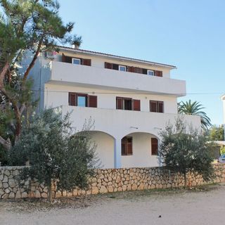 Apartmanok Parkolóhellyel Novalja, Pag - 9350 Novalja (2)