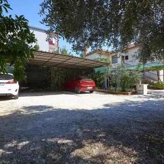 Apartmanok és Szobák Parkolóhellyel Trogir - 13102 (4)