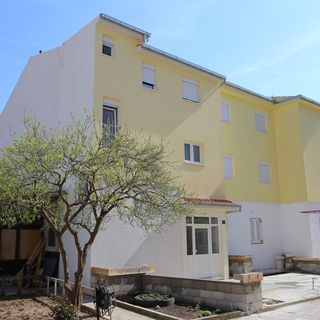 Apartmanok Parkolóhellyel Omis - 10362 Omiš (4)